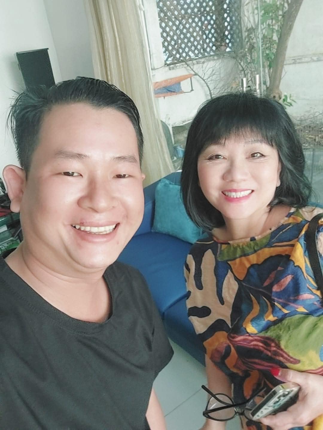 Hoàng Như Định cùng ca sĩ Cẩm Vân